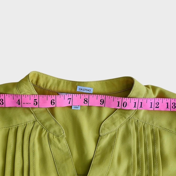 Size M Yellow Mustard Sleeveless Blouse Elegant and Vibrant - Picture 8 of 9